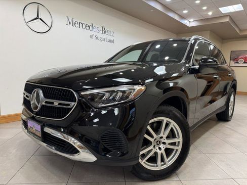 Certified 2025 Mercedes-Benz GLC 300 image 1
