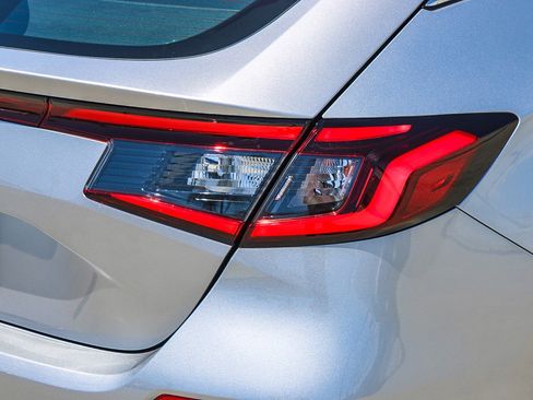 Used 2024 Honda Civic EX-L image 10