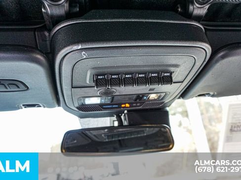 Used 2023 Ford Bronco Wildtrak image 34