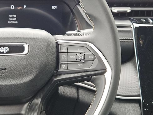 Used 2024 Jeep Grand Cherokee Laredo RWD image 22