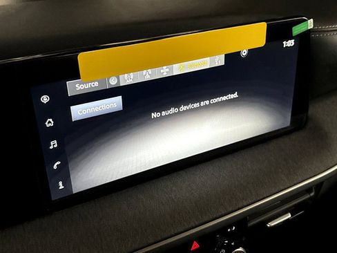 Used 2025 Nissan Kicks SV FWD image 7