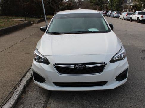 Used 2018 Subaru Impreza 2.0i image 2
