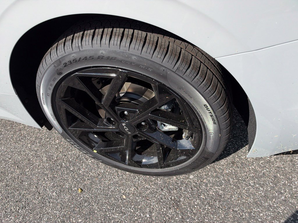 New 2027 Kia K5 GT-Line FWD image 17