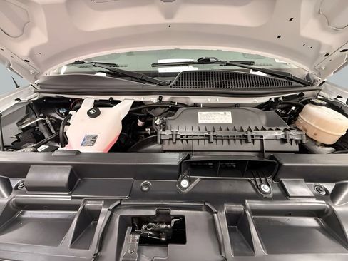 Used 2025 GMC Savana 2500 RWD image 18