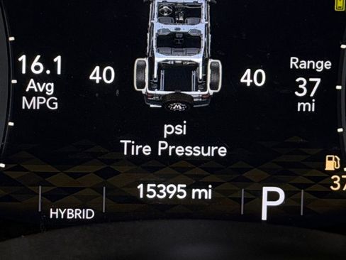 Used 2023 Jeep Wrangler Unlimited w/ 8.4" Radio Group image 16