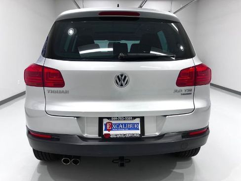 Used 2013 Volkswagen Tiguan SE image 12