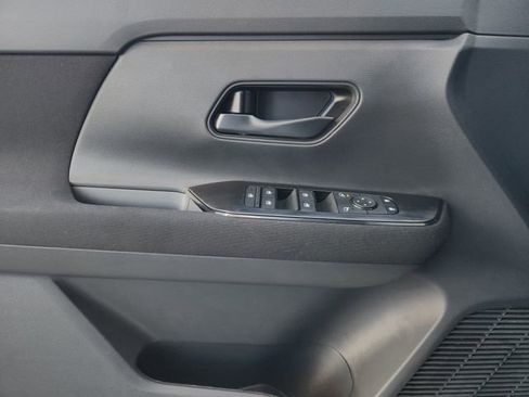 New 2026 Nissan Kicks S image 17