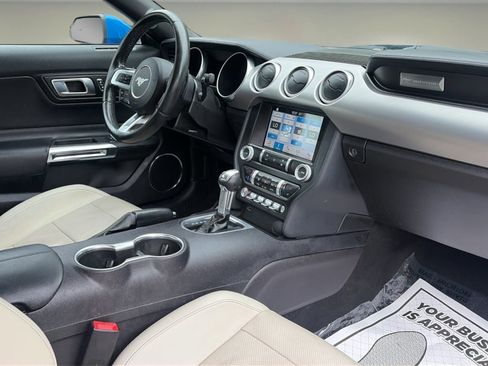 Used 2019 Ford Mustang Premium RWD image 10