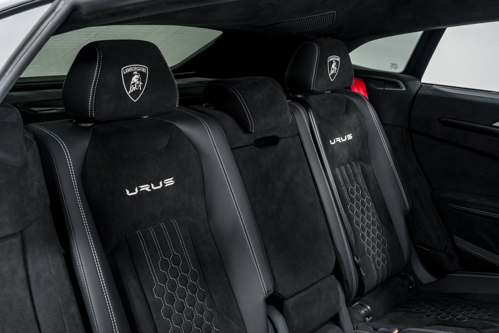 Used 2024 Lamborghini Urus Performante AWD/4WD image 35