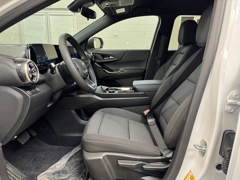 New 2026 Chevrolet Equinox LT image 12