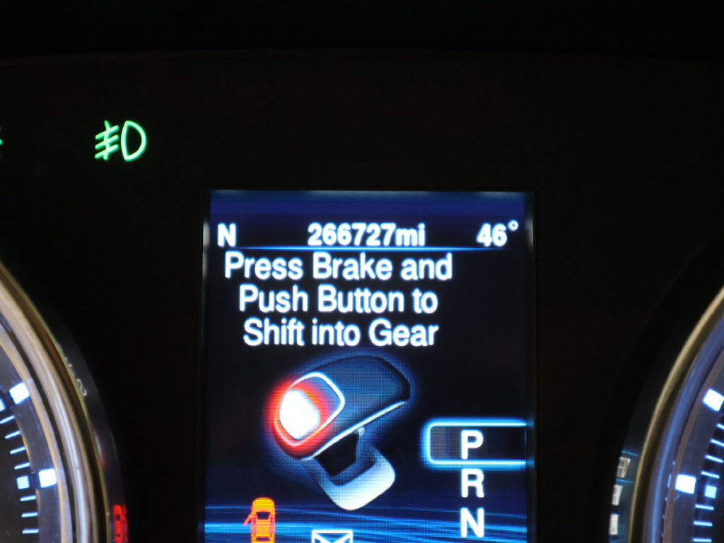 Used 2013 Chrysler 300 AWD w/ Driver Convenience Group image 36
