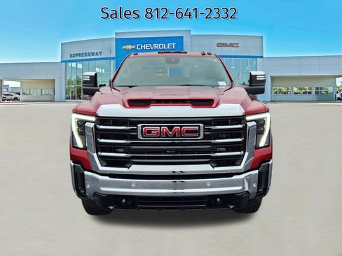 Used 2025 GMC Sierra 3500 SLT image 2