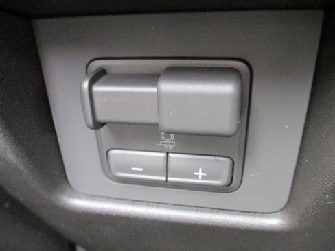 New 2026 GMC Canyon Elevation w/ Convenience Package image 19