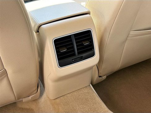 Used 2013 Volkswagen Passat 2.5 SE image 28