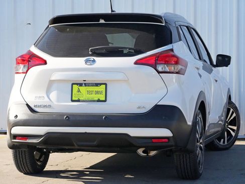 Used 2020 Nissan Kicks SR image 4