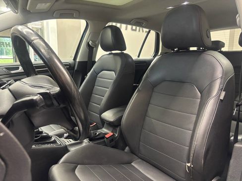 Used 2015 Volkswagen Golf SEL w/ Lighting Package (SEL) FWD image 15