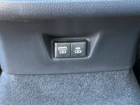 Used 2025 Toyota Camry XSE FWD image 15