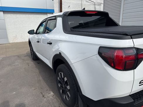 Used 2025 Hyundai Santa Cruz SE image 2
