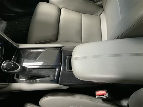 Used 2014 Cadillac XTS Luxury AWD/4WD image 40