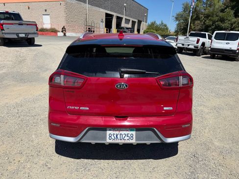 Used 2017 Kia Niro Touring FWD image 4