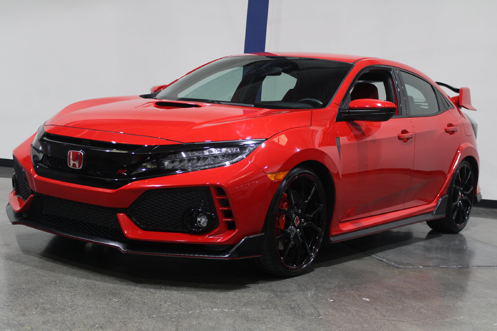 Used 2018 Honda Civic Type R image 6