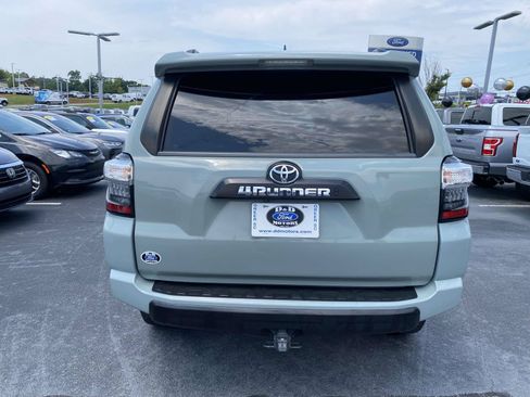 Used 2023 Toyota 4Runner TRD Off-Road Premium w/ Off Road Premium Plus Package AWD/4WD image 6