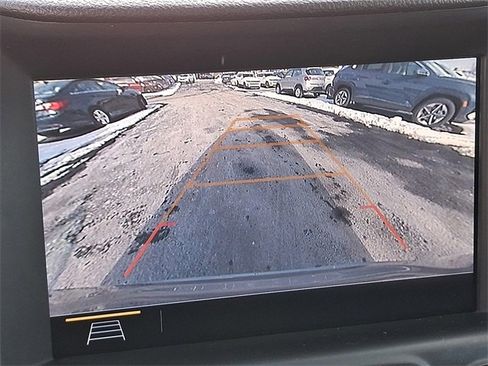 Used 2020 GMC Terrain SLE w/ Driver Convenience Package image 19