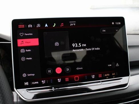 New 2026 Volkswagen GTI SE FWD image 18