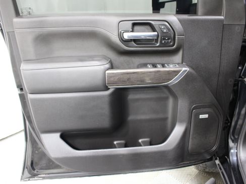Used 2022 Chevrolet Silverado 2500 LTZ w/ LTZ Plus Package AWD/4WD image 6