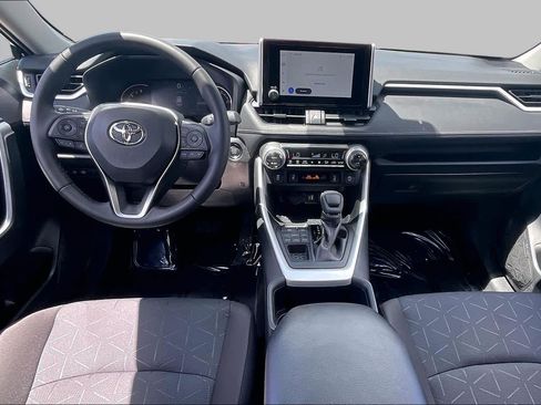 Used 2025 Toyota RAV4 XLE w/ Convenience Package AWD/4WD image 15