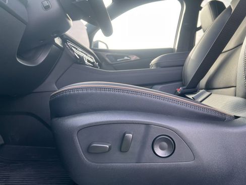 New 2026 Chevrolet Traverse High Country w/ LPO, Floor Liner Package image 10