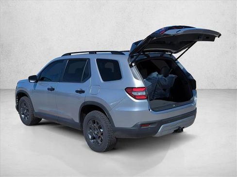 New 2025 Honda Pilot TrailSport image 7