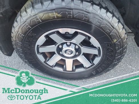 Used 2019 Toyota 4Runner TRD Off-Road image 26