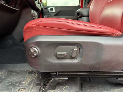 Used 2024 Jeep Wrangler Unlimited Rubicon 392 AWD/4WD image 21