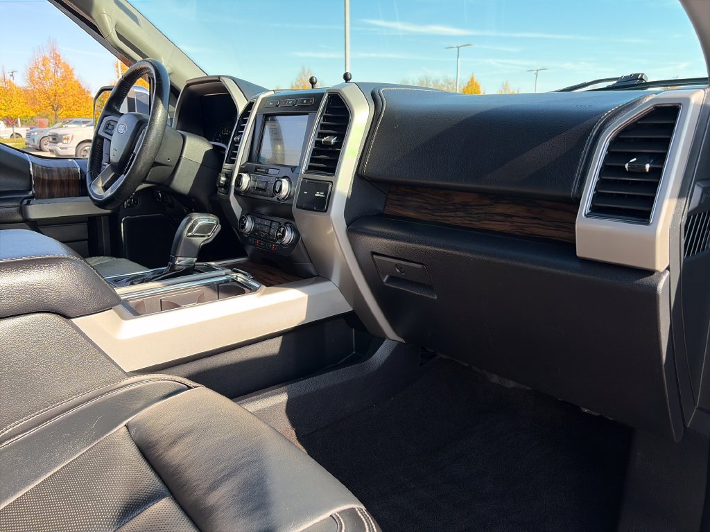 Used 2019 Ford F150 Lariat w/ Equipment Group 502A Luxury AWD/4WD image 11