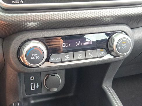 Used 2020 Nissan Kicks SV FWD image 24
