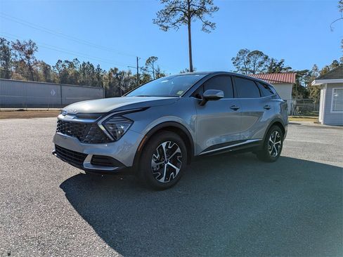 Used 2024 Kia Sportage EX image 10