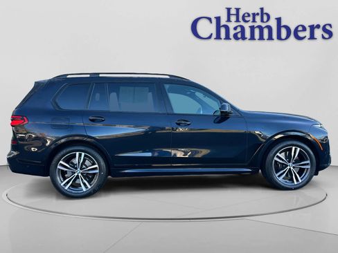 Used 2023 BMW X7 xDrive40i w/ M Sport Package image 5