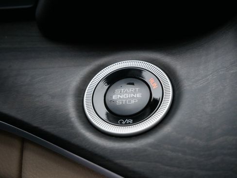 New 2025 Jeep Grand Cherokee Limited image 11