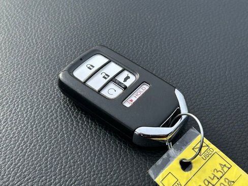 Used 2022 Honda Pilot TrailSport image 17