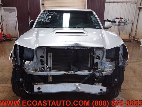 Used 2013 Toyota Tacoma 4x4 Access Cab V6 w/ TRD Sport Pkg image 7