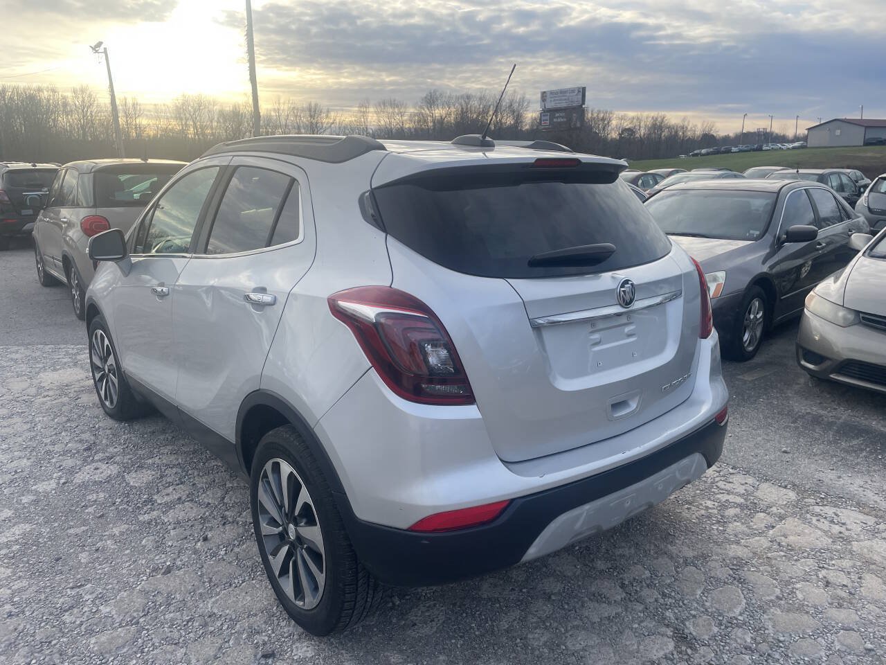Used 2019 Buick Encore Essence FWD image 5