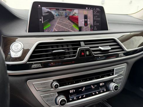 Used 2021 BMW 740i image 15