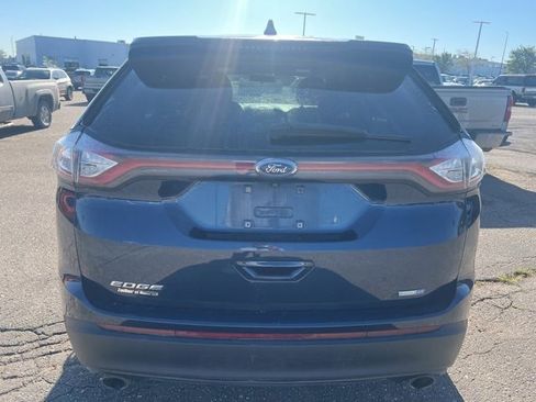 Used 2017 Ford Edge SE image 4