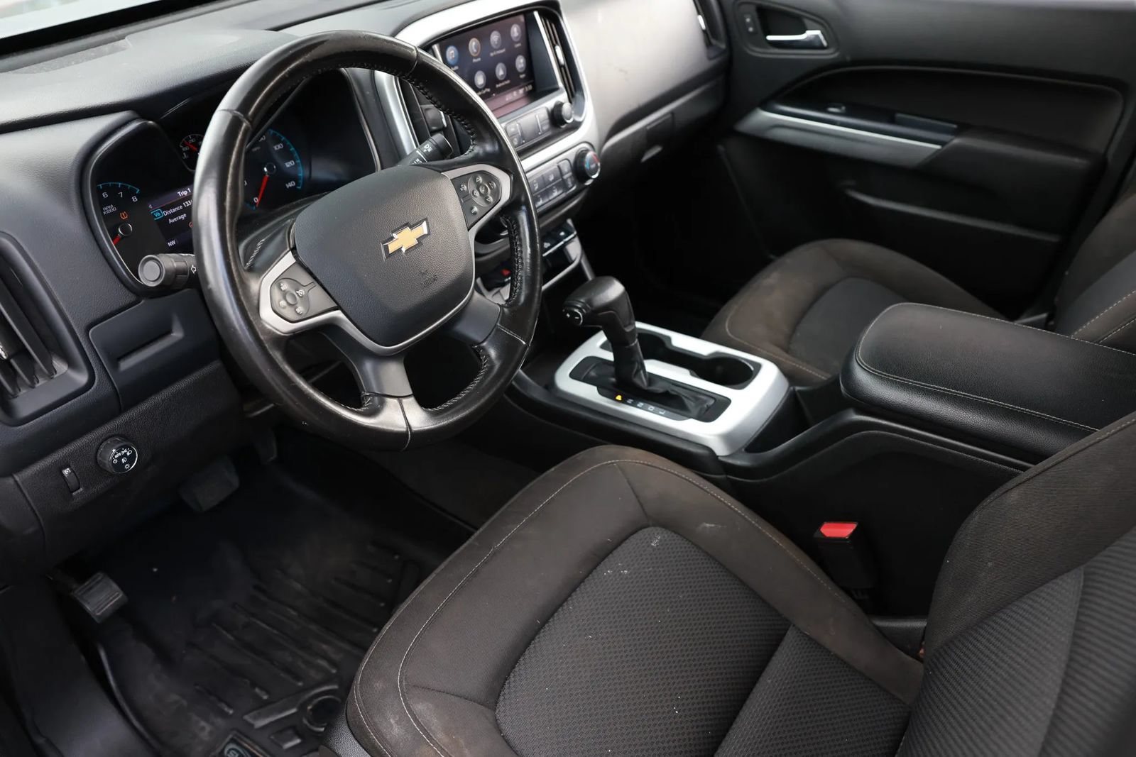 Used 2020 Chevrolet Colorado LT w/ Colorado RST Special Edition RWD image 18