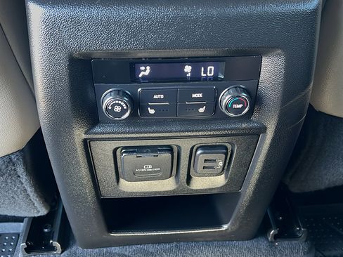 Certified 2023 Chevrolet Traverse Premier w/ LPO, Floor Liner Package image 15