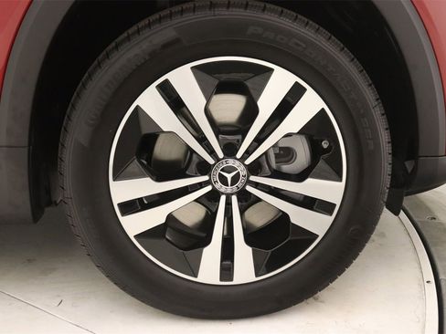 New 2025 Mercedes-Benz GLB 250 image 13