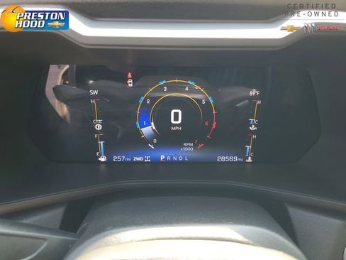 Used 2023 Chevrolet Colorado Trail Boss w/ Technology Package AWD/4WD image 30