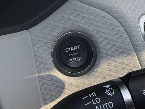 Used 2023 Land Rover Range Rover Velar R-Dynamic S image 69