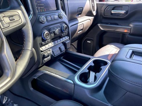 Used 2022 GMC Sierra 2500 AT4 w/ AT4 Preferred Package AWD/4WD image 20